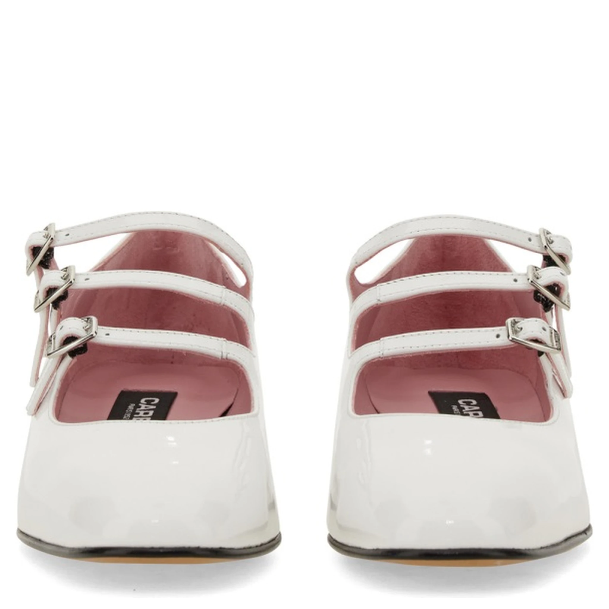 أحذية أريانا