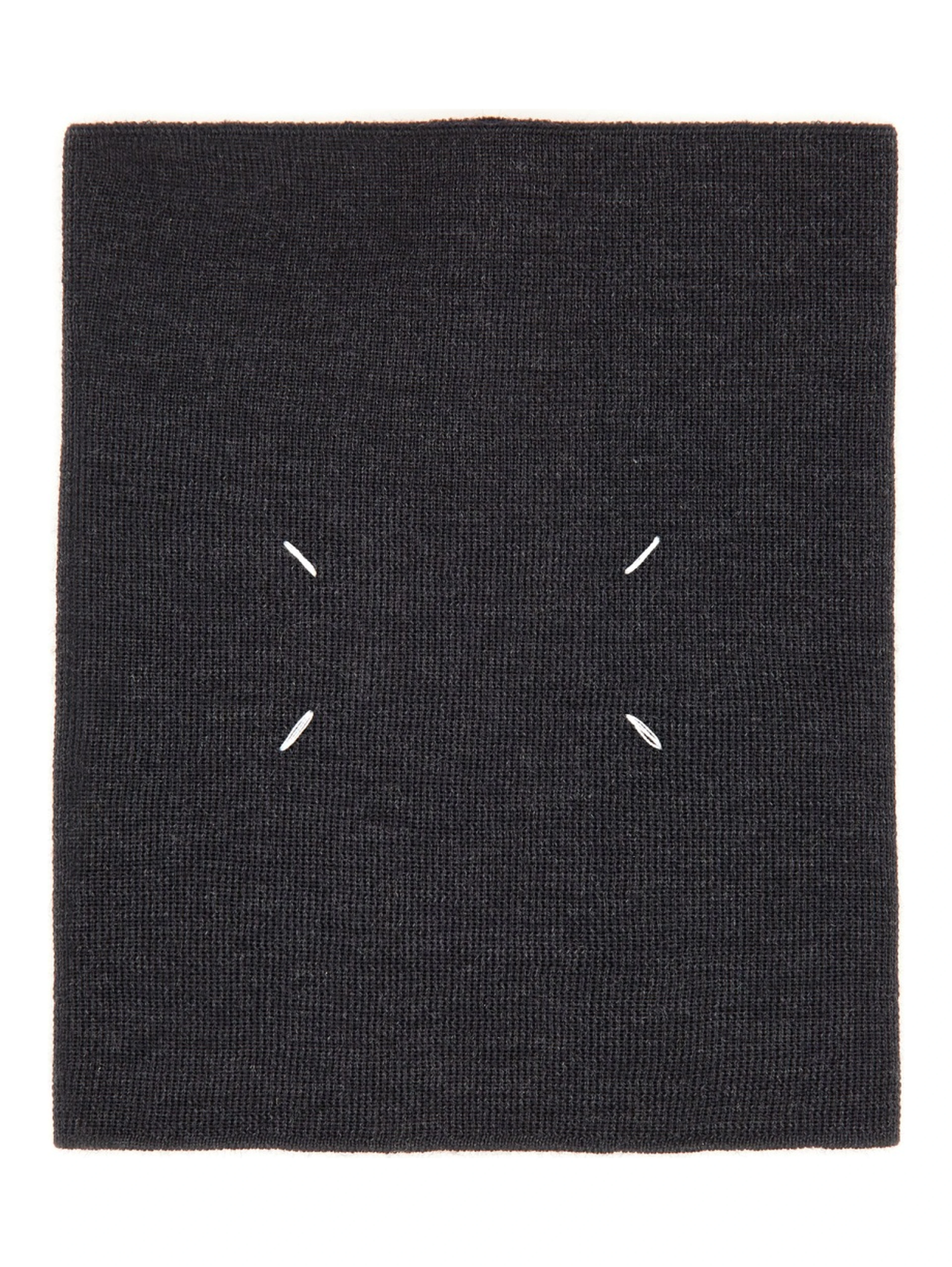 SCARF WITH LOGO