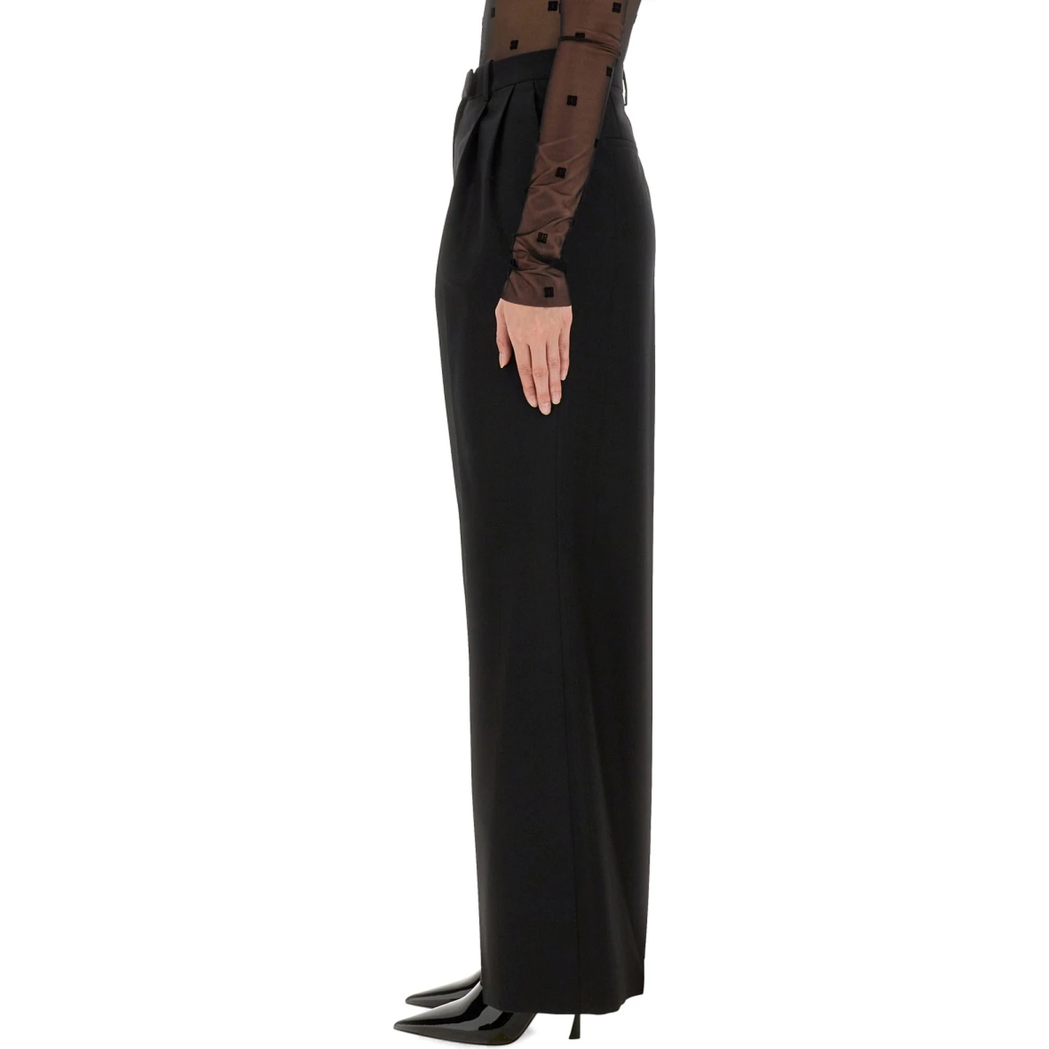 PANTSUIT