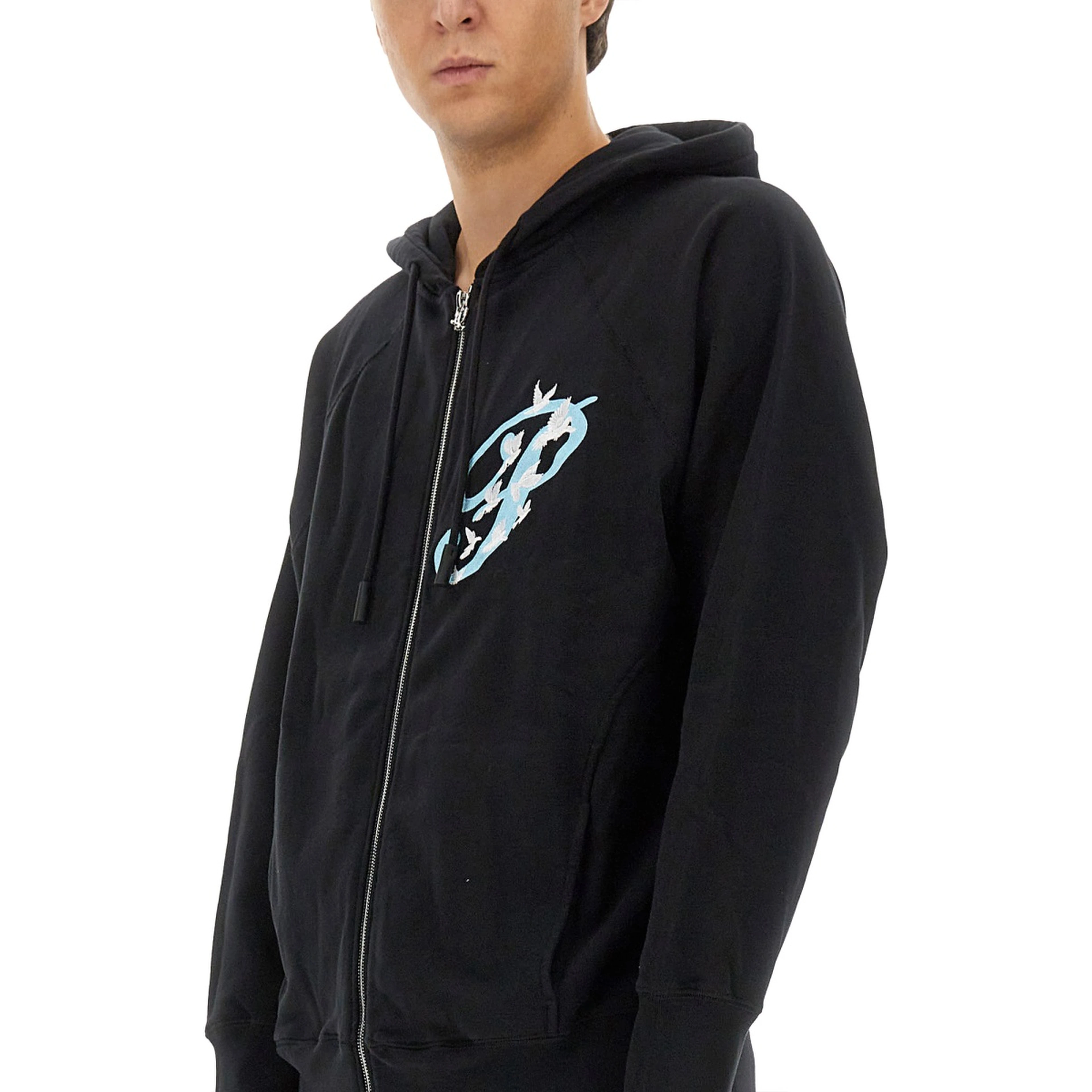 ZIP SWEATSHIRT.