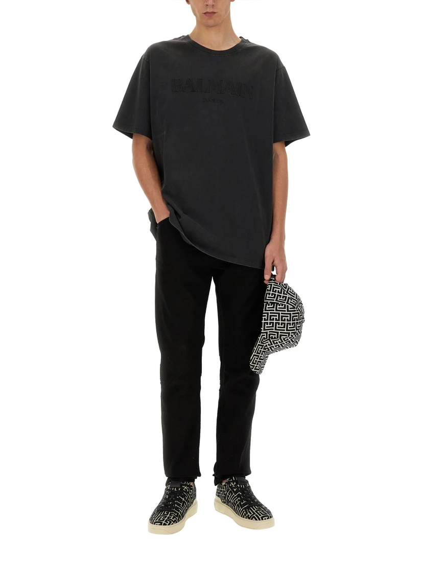 T-SHIRT WITH LOGO