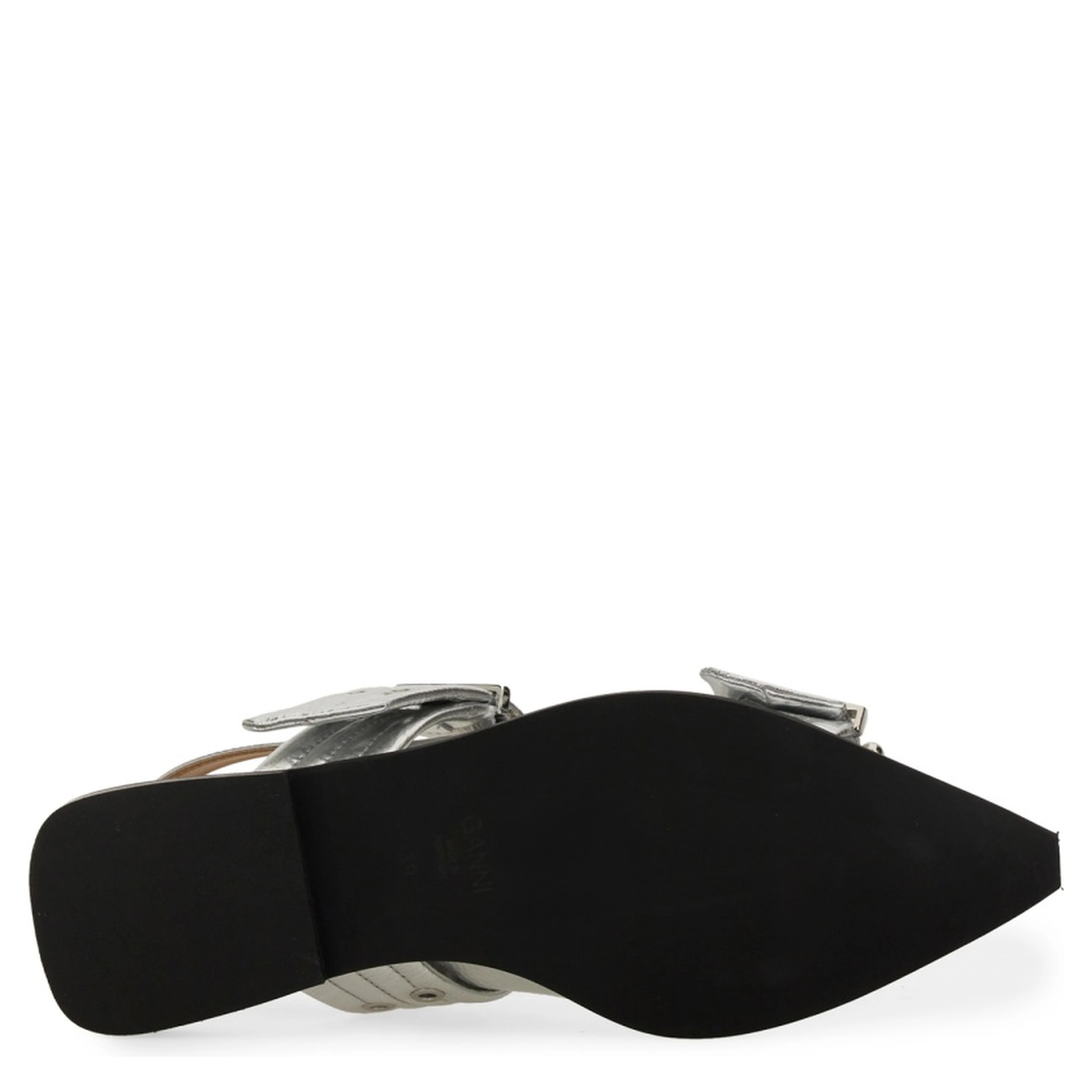 BALLERINA WITH BUCKLE