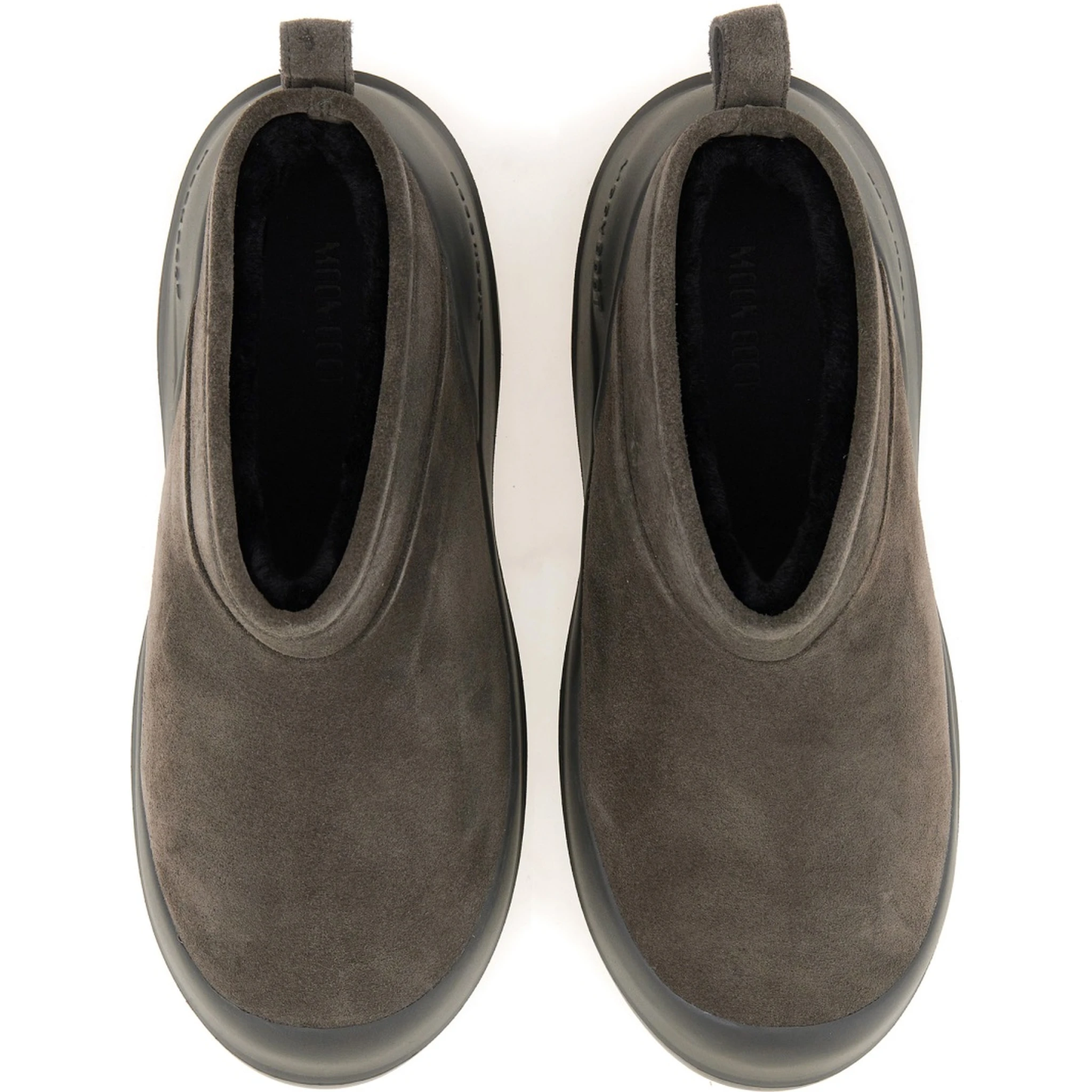 حذاء "القمر"