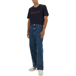 T-SHIRT WITH LOGO