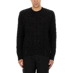 قميص بقصة عادية