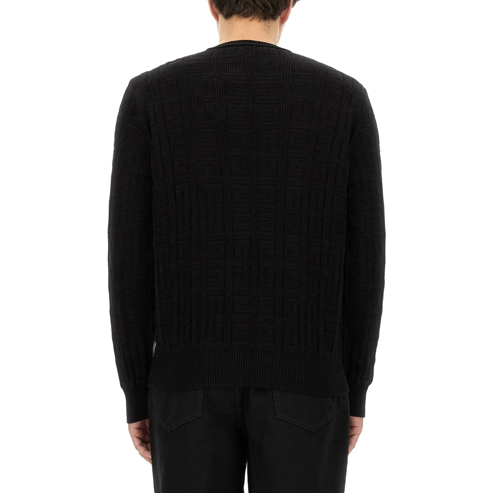 قميص بقصة عادية