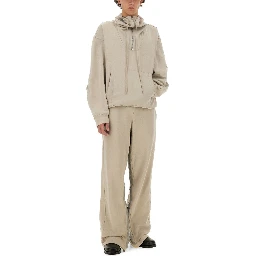 ZIP SWEATSHIRT.
