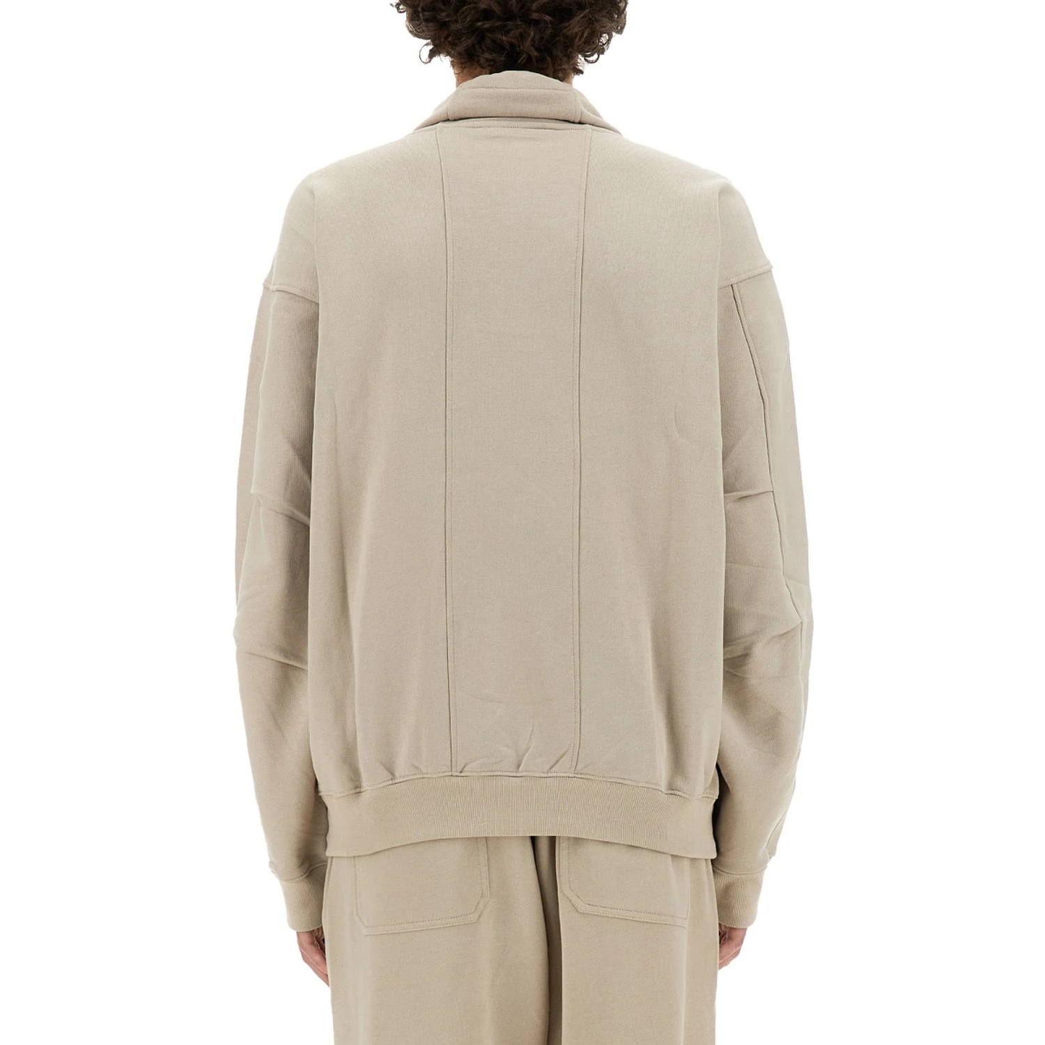 ZIP SWEATSHIRT.