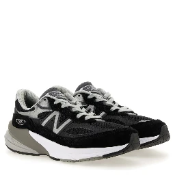 حذاء رياضي 990v6