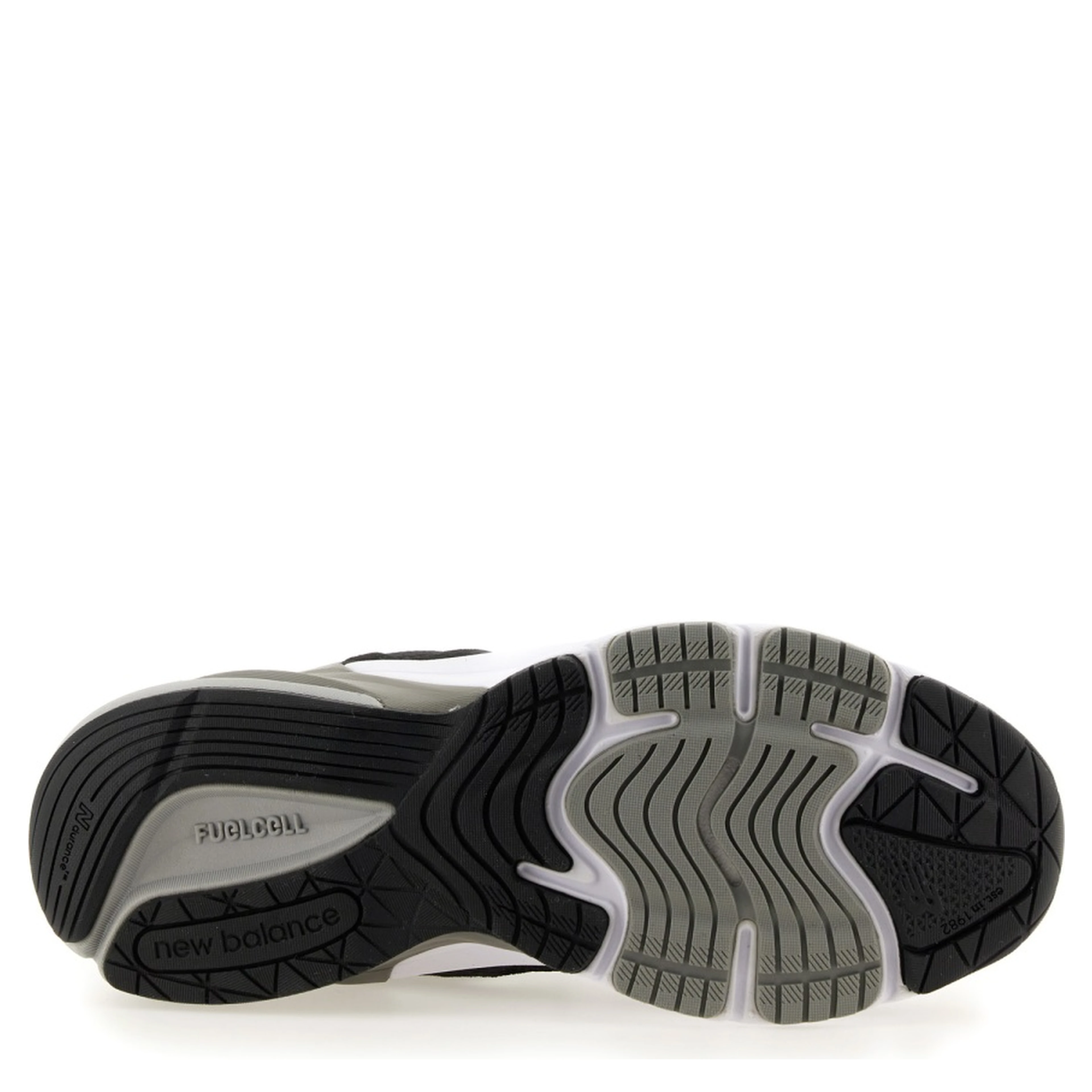 SNEAKER 990v6