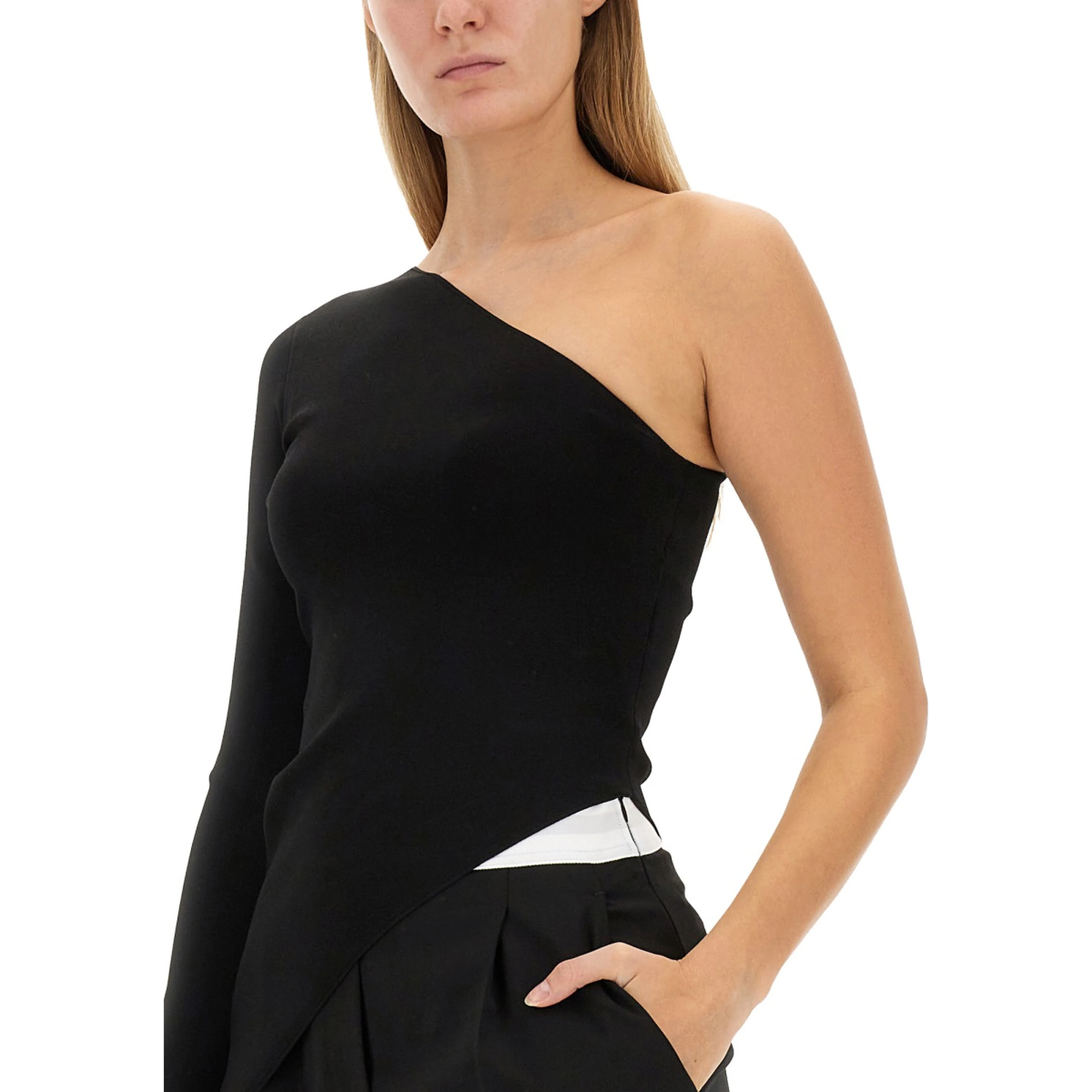ASYMMETRICAL TOP