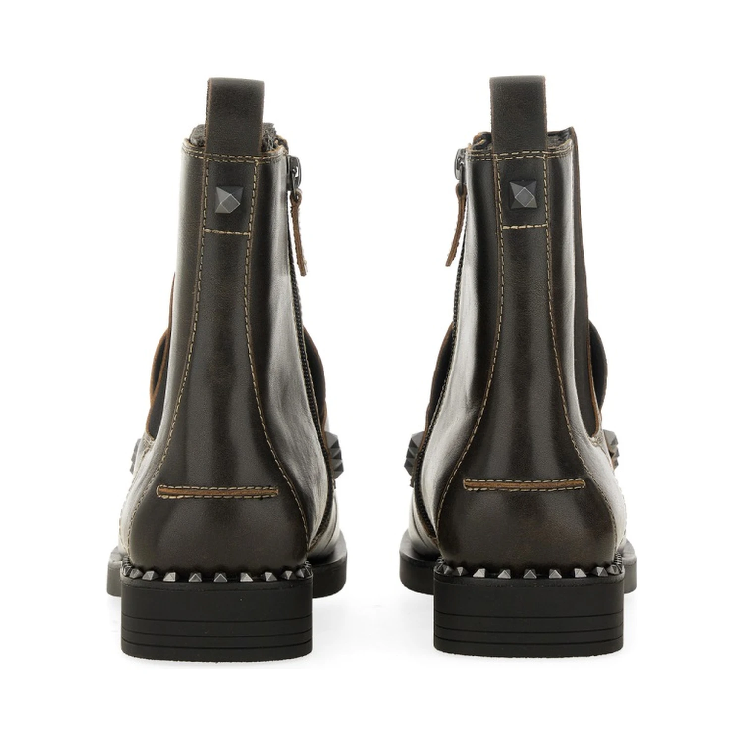 BOOT WINGS STUDS