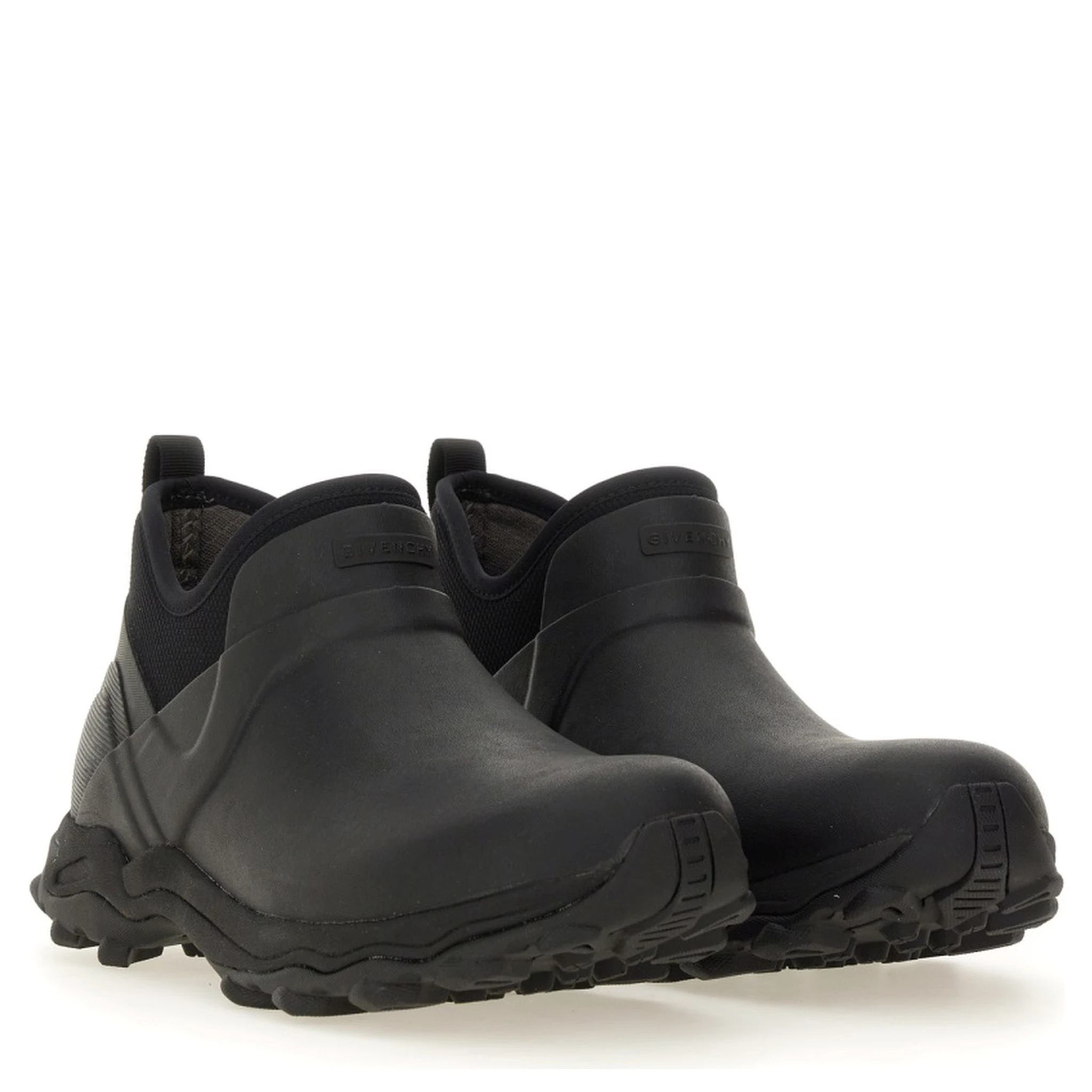 حذاء تشيلسي من بوغز