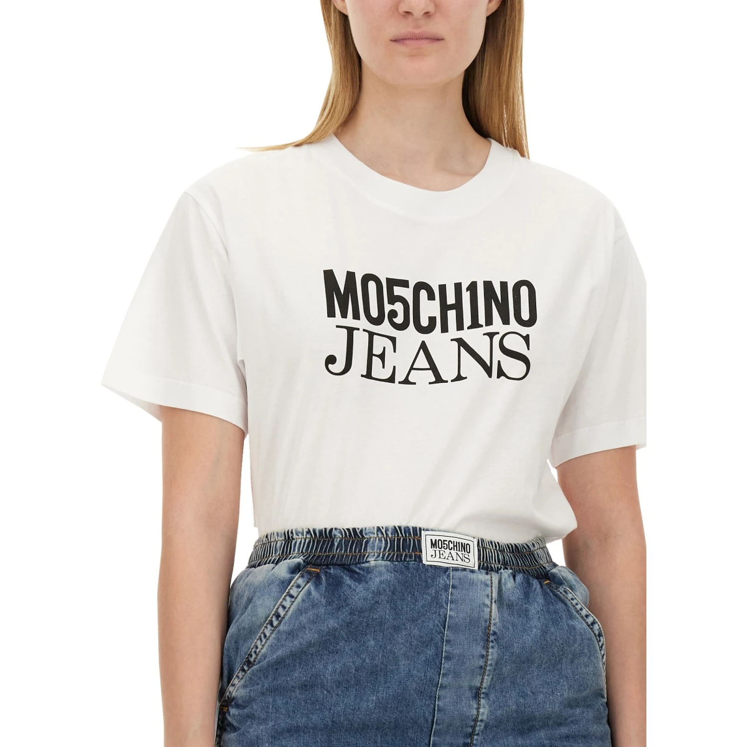 T-SHIRT WITH LOGO