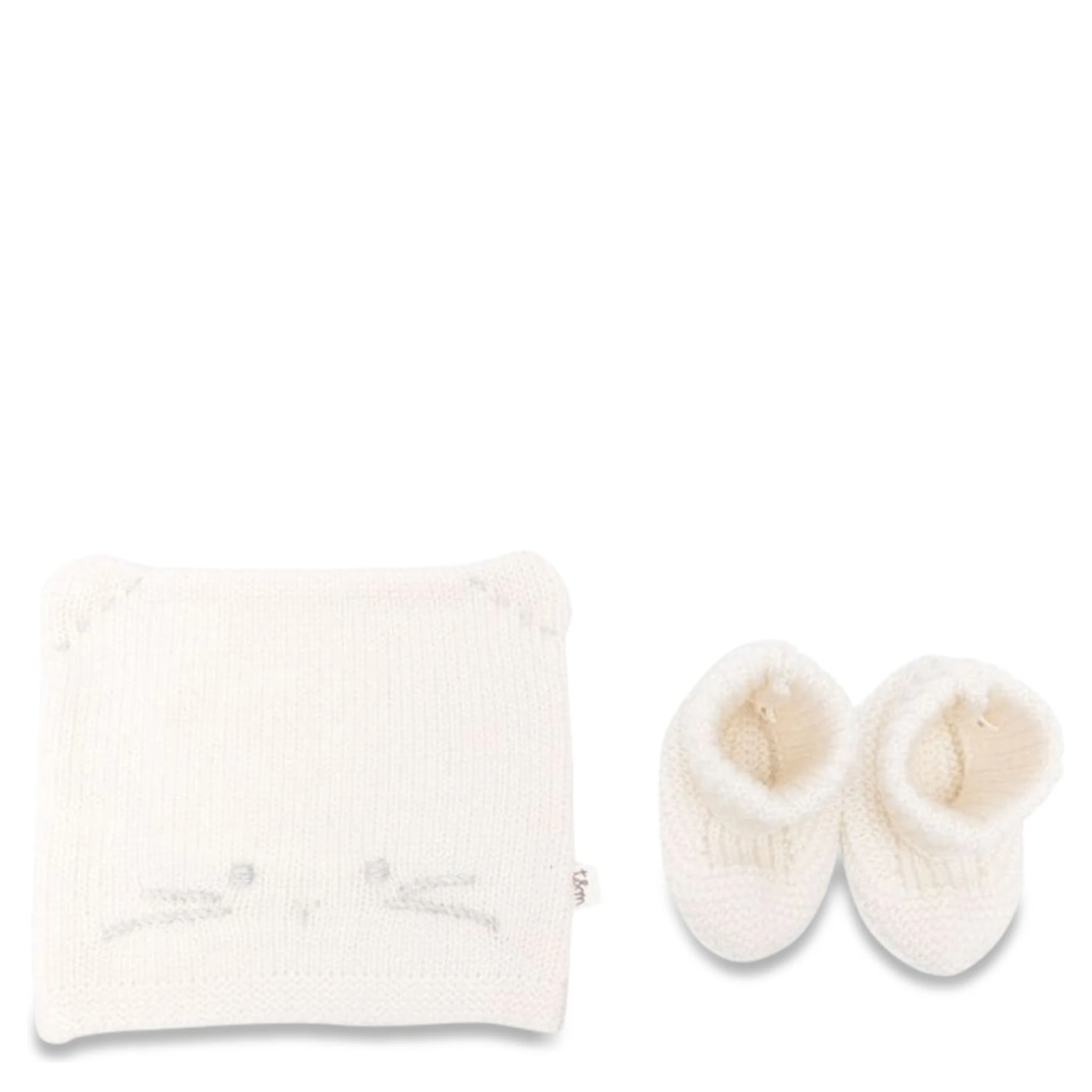 tricot hat and shoes