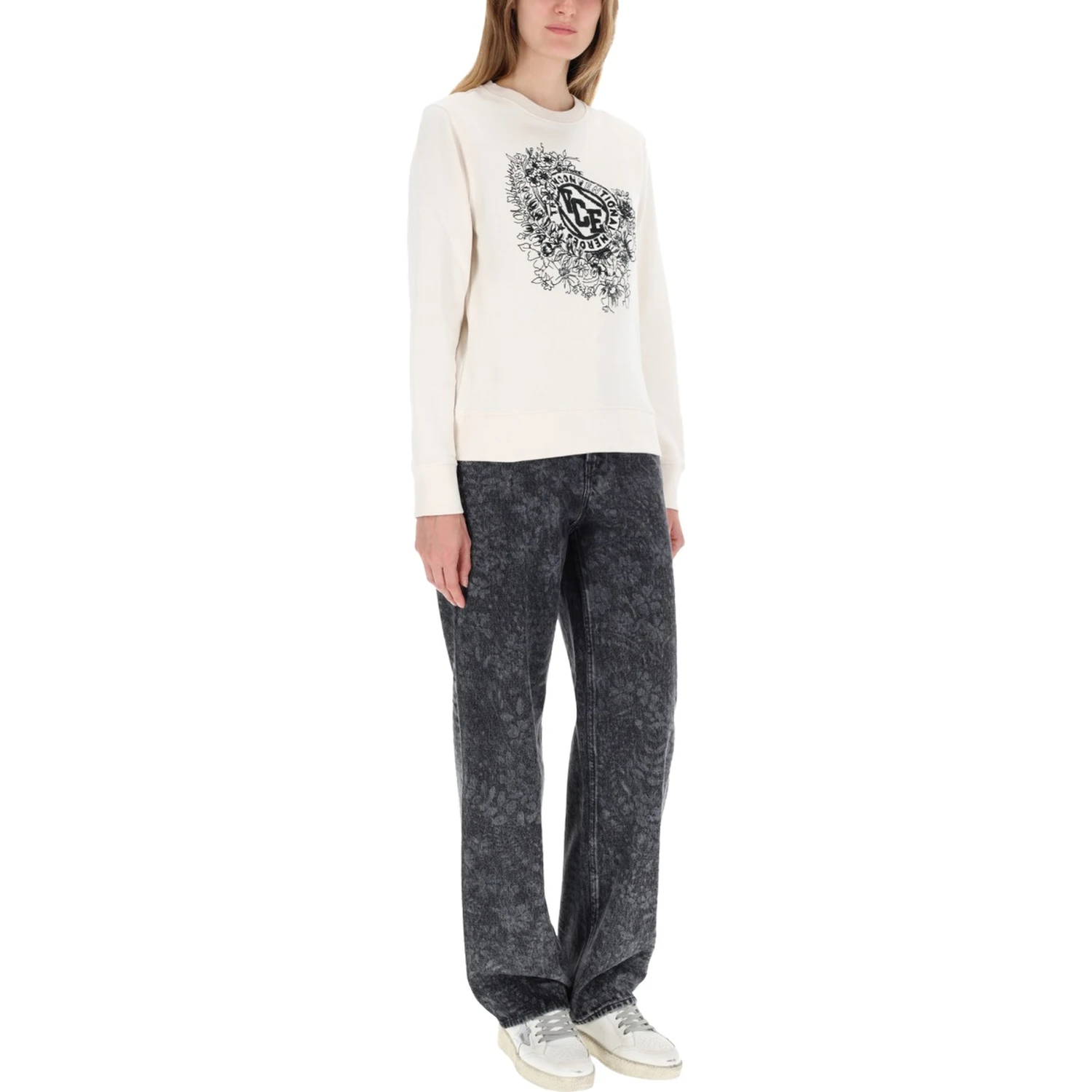 SWEATSHIRT WITH EMBROIDERY