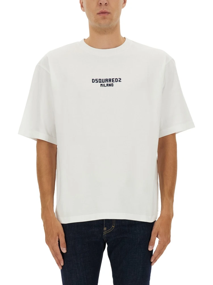 T-SHIRT WITH LOGO
