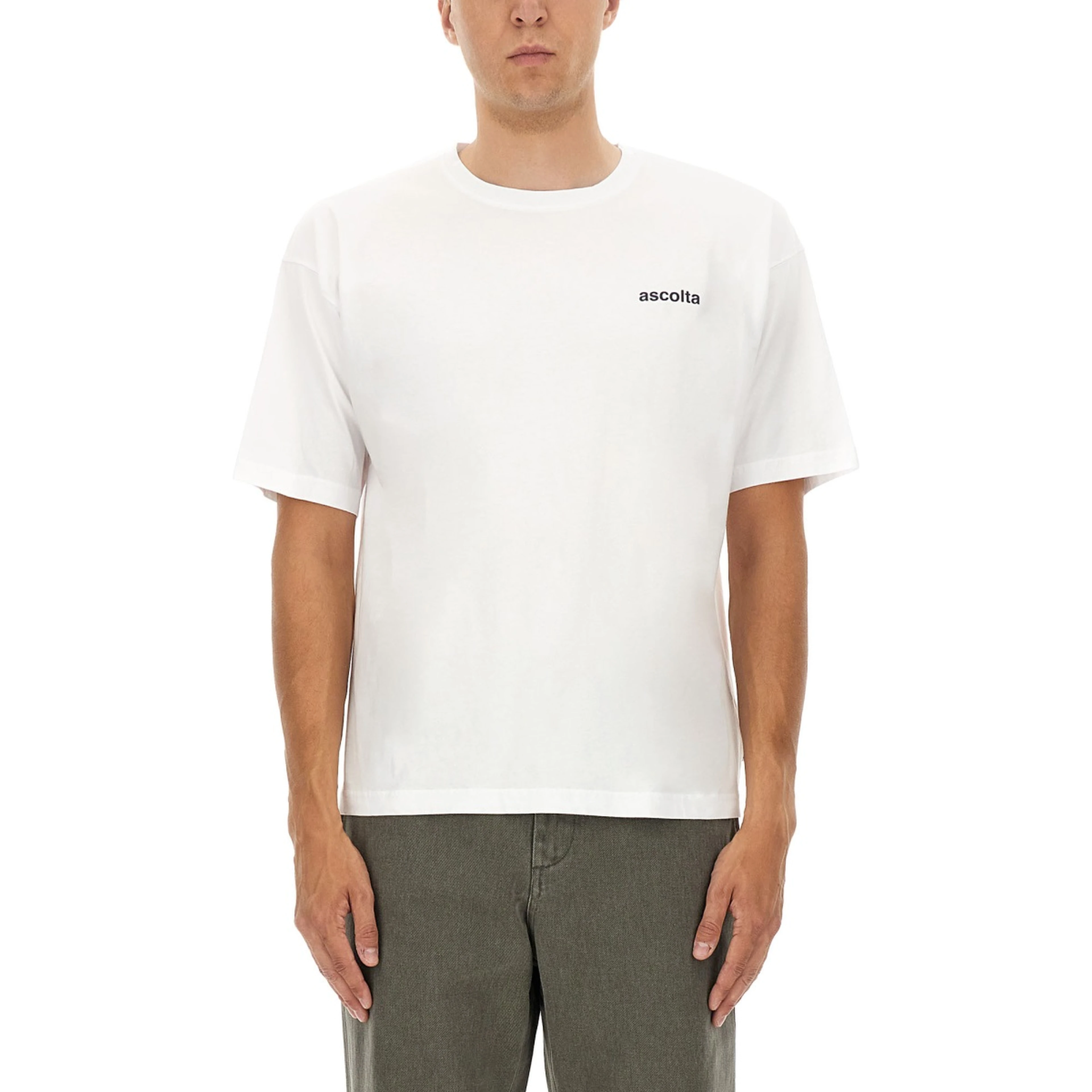 T-SHIRT WITH "LISTEN" PRINT