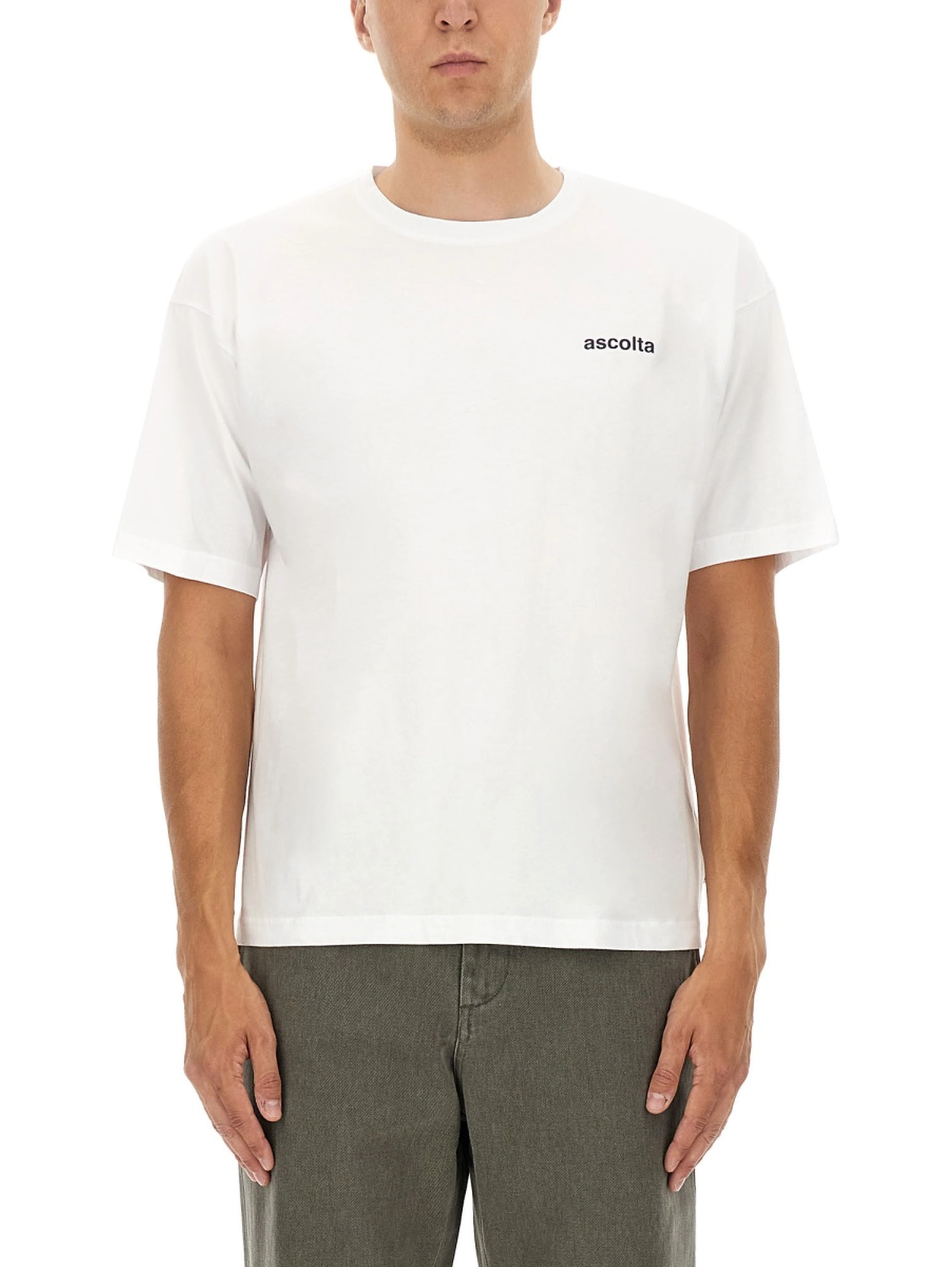 T-SHIRT WITH "LISTEN" PRINT