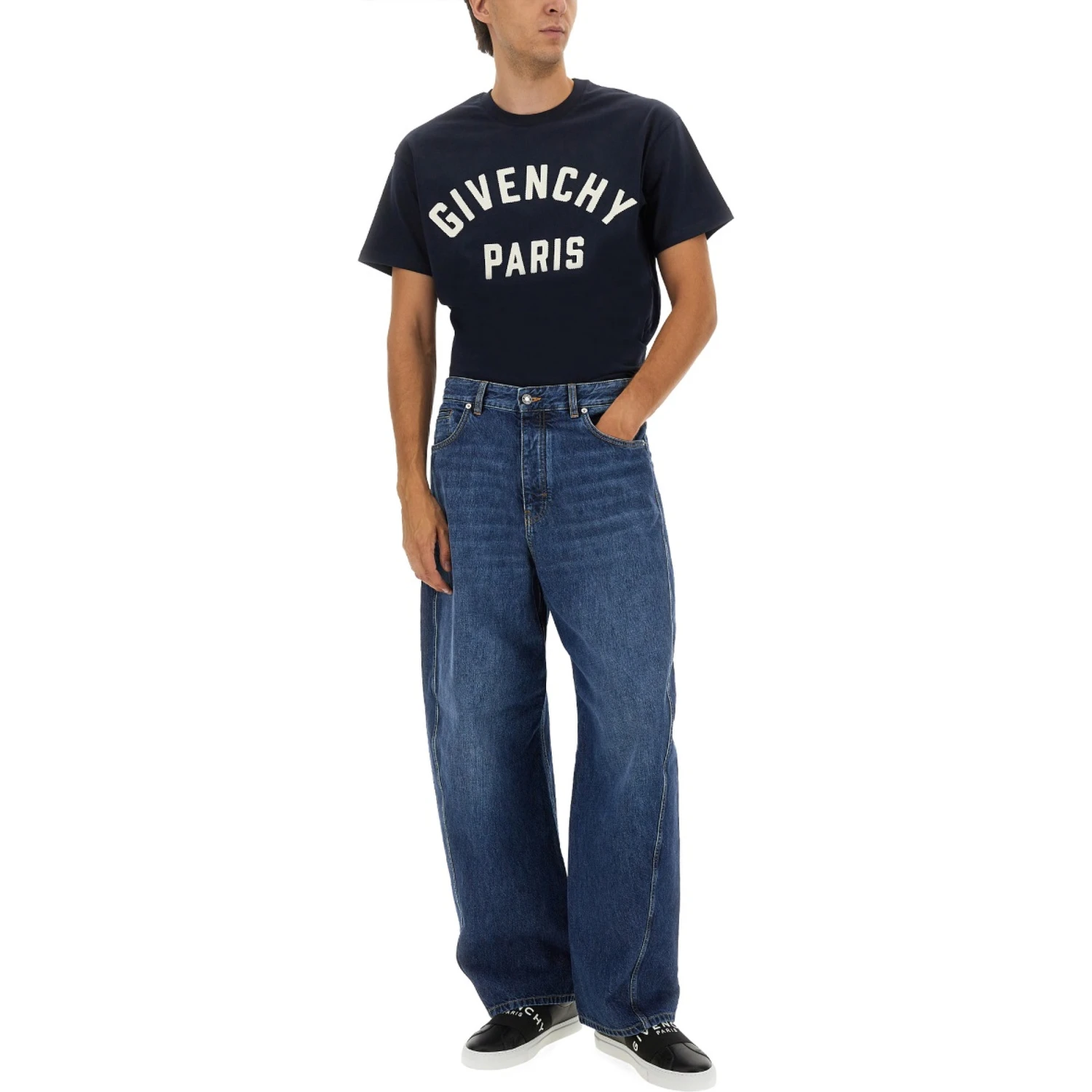 T-SHIRT WITH LOGO