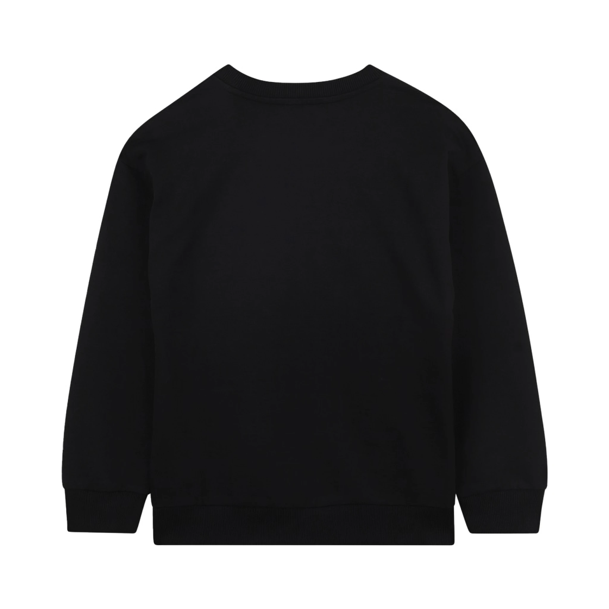 كنزة رياضية بشعار