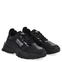 "NEW TRAIL" SNEAKER