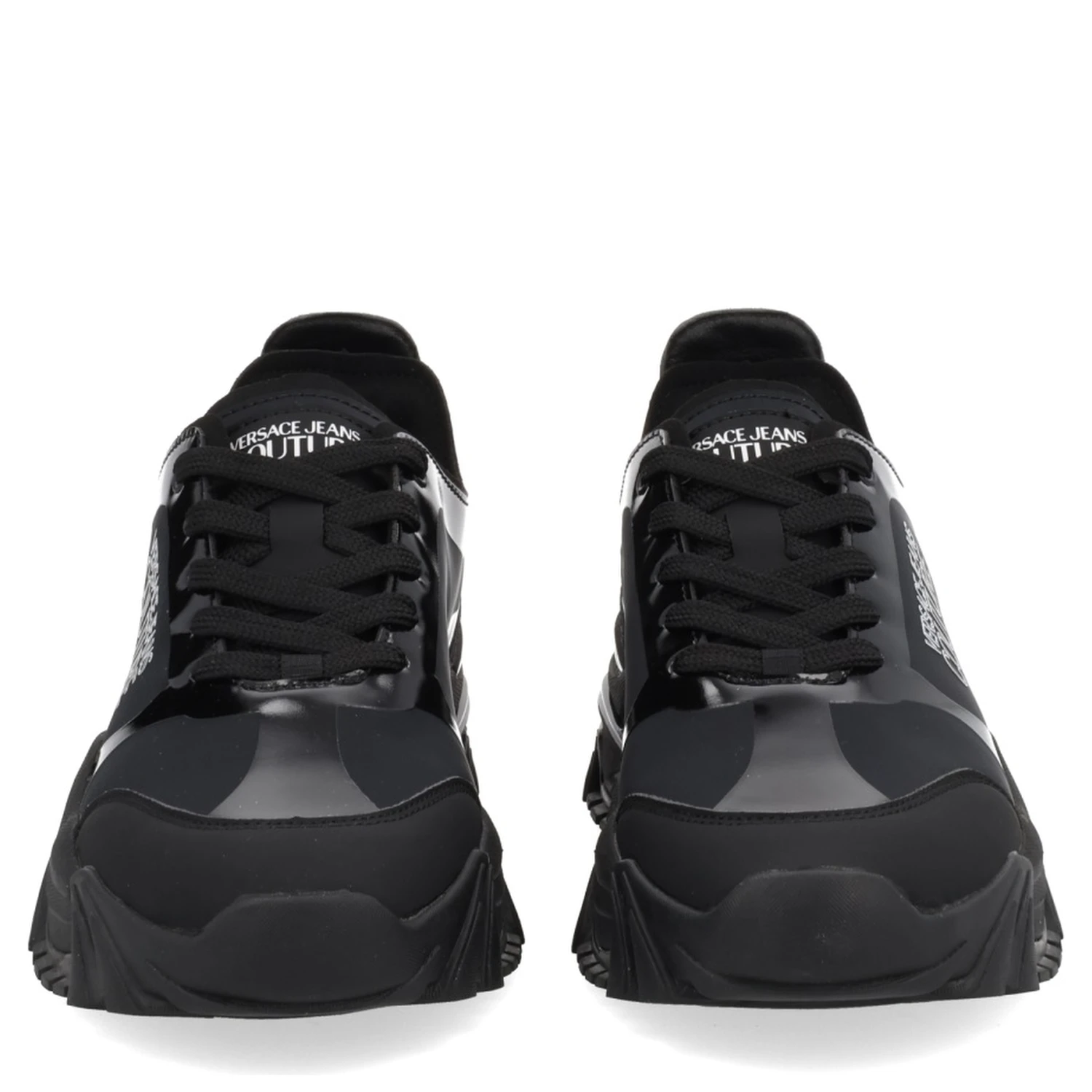 "NEW TRAIL" SNEAKER