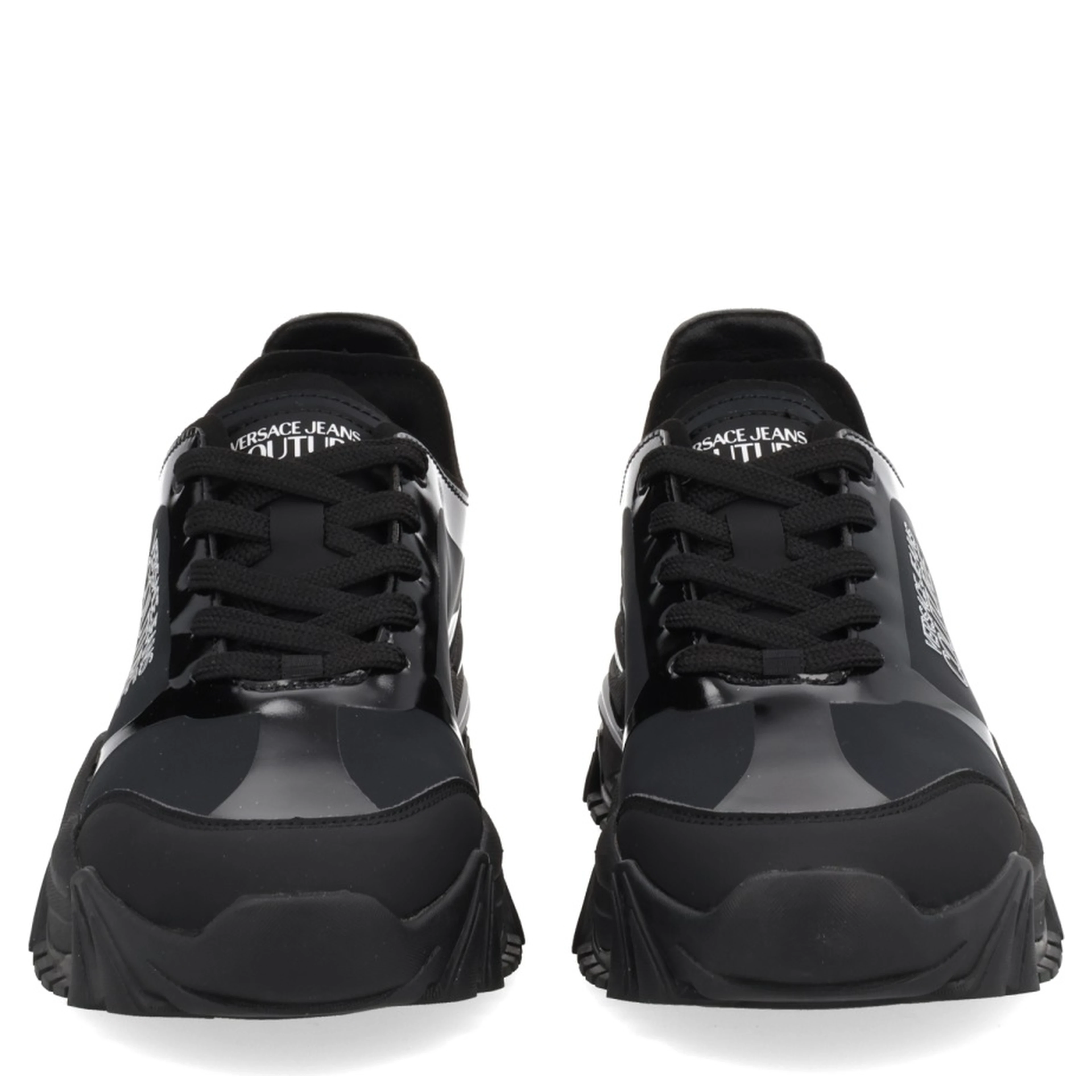 "NEW TRAIL" SNEAKER