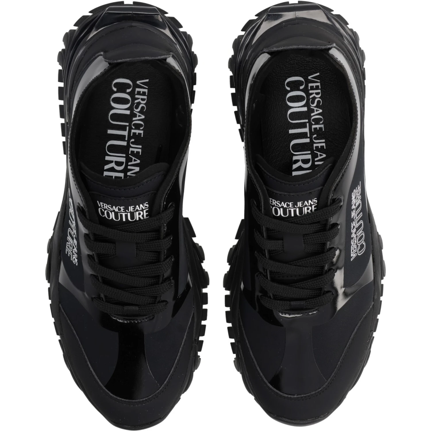 "NEW TRAIL" SNEAKER