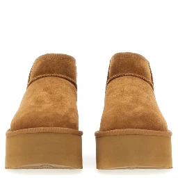 CLASSIC ULTRA MINI BOOT WITH PLATFORM