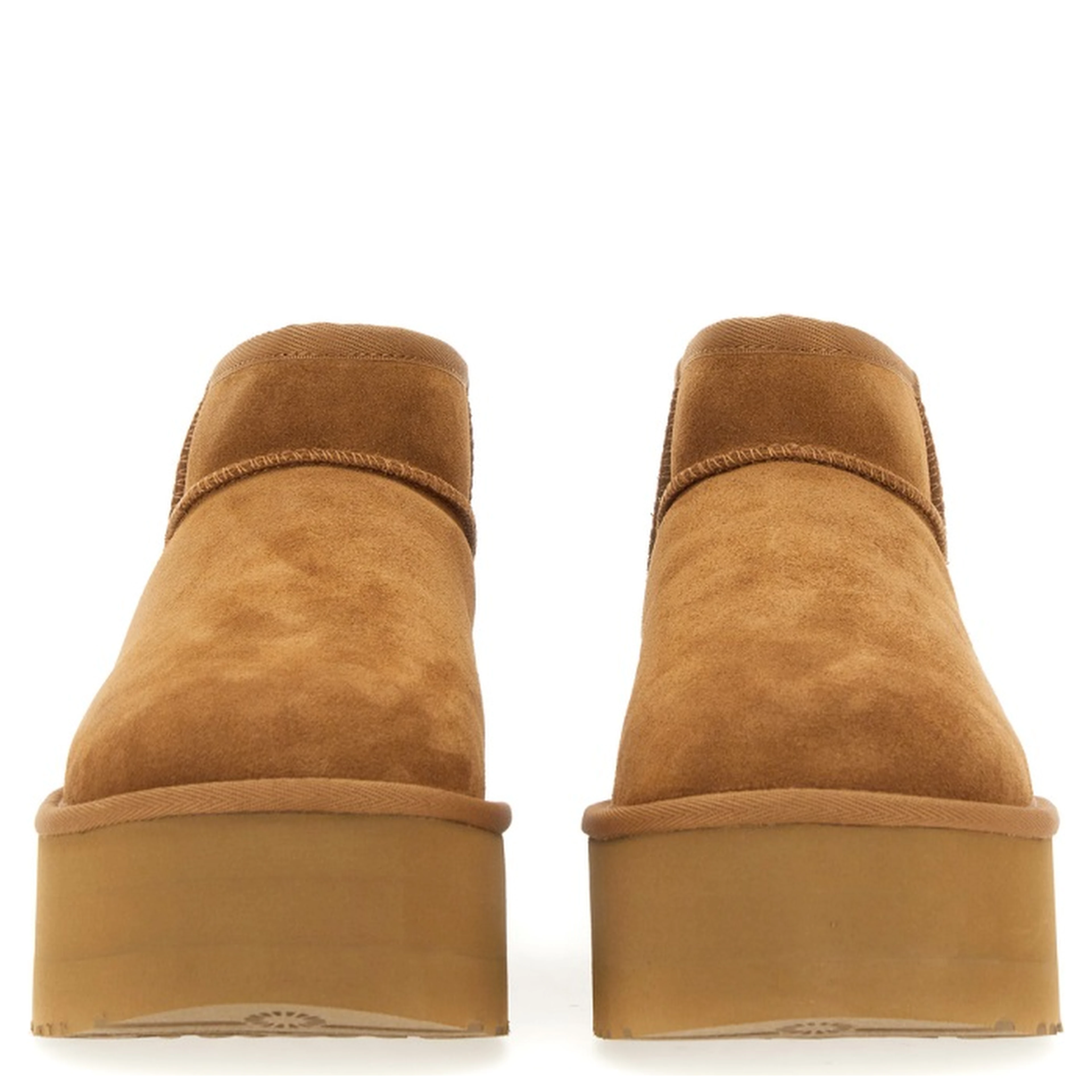 CLASSIC ULTRA MINI BOOT WITH PLATFORM