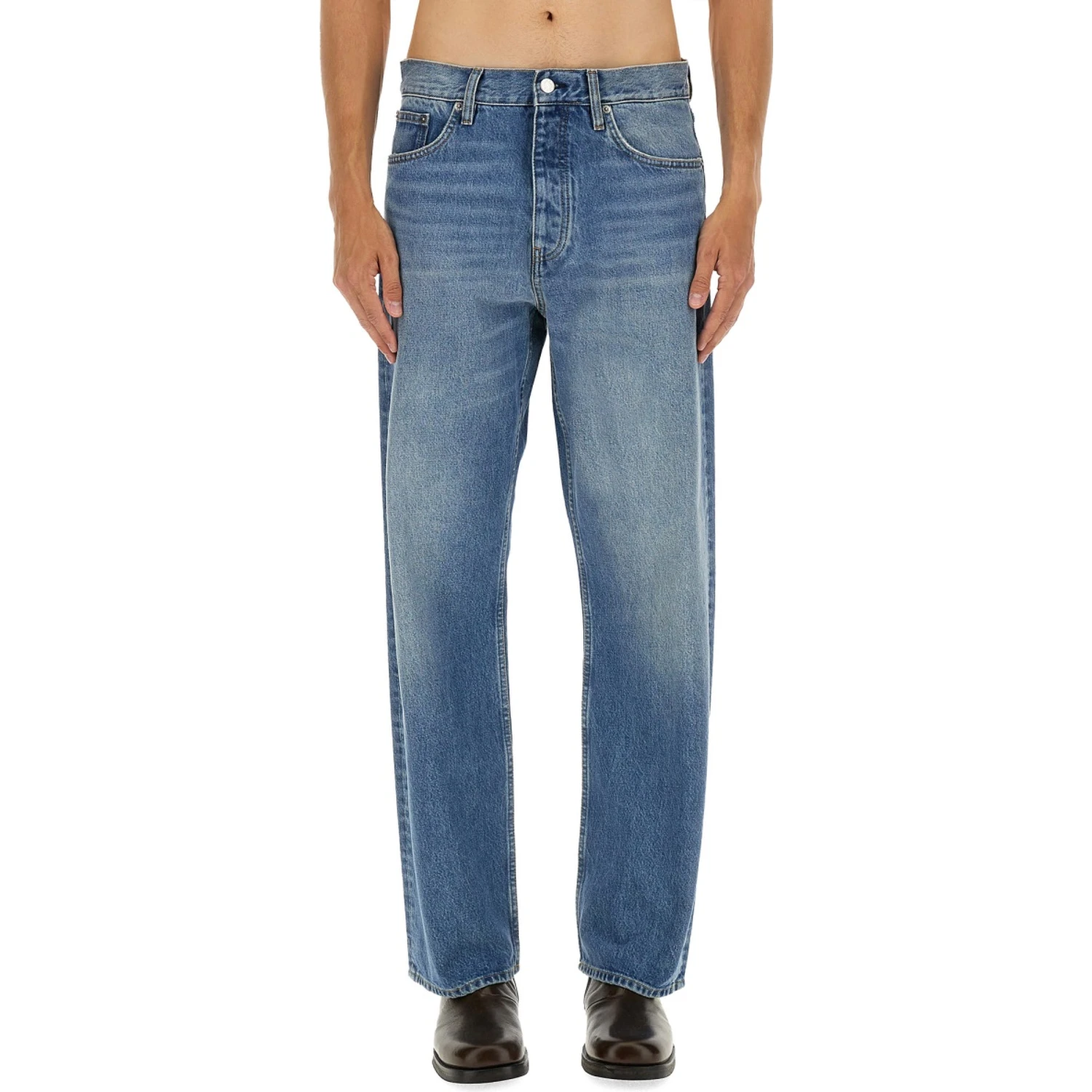 LOOSE FIT JEANS