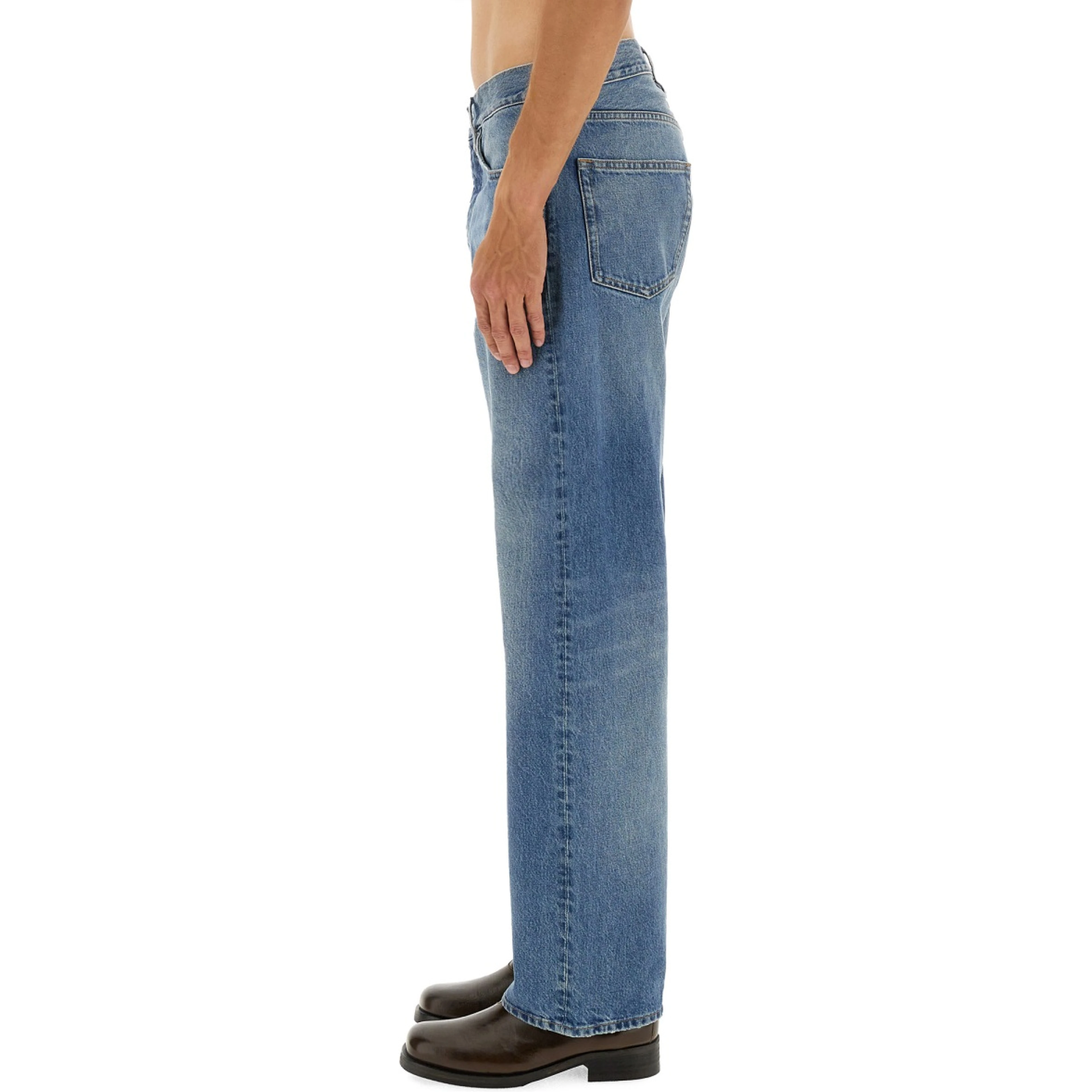 LOOSE FIT JEANS