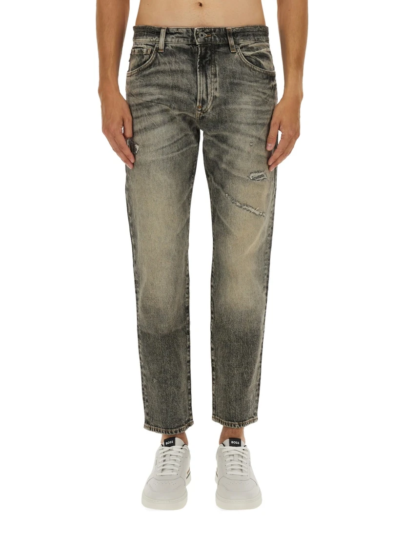 JEANS IN DENIM