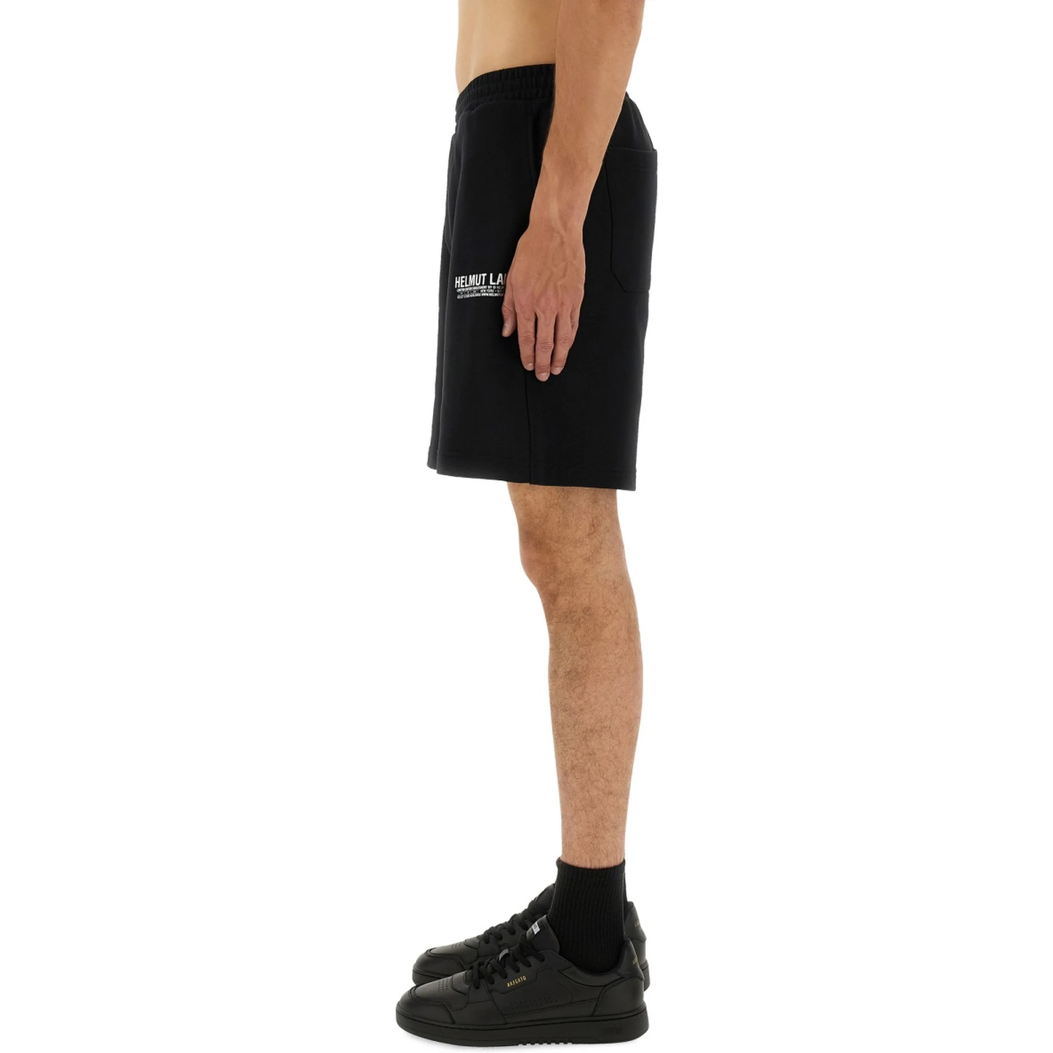 SHORTS WITH LOGO