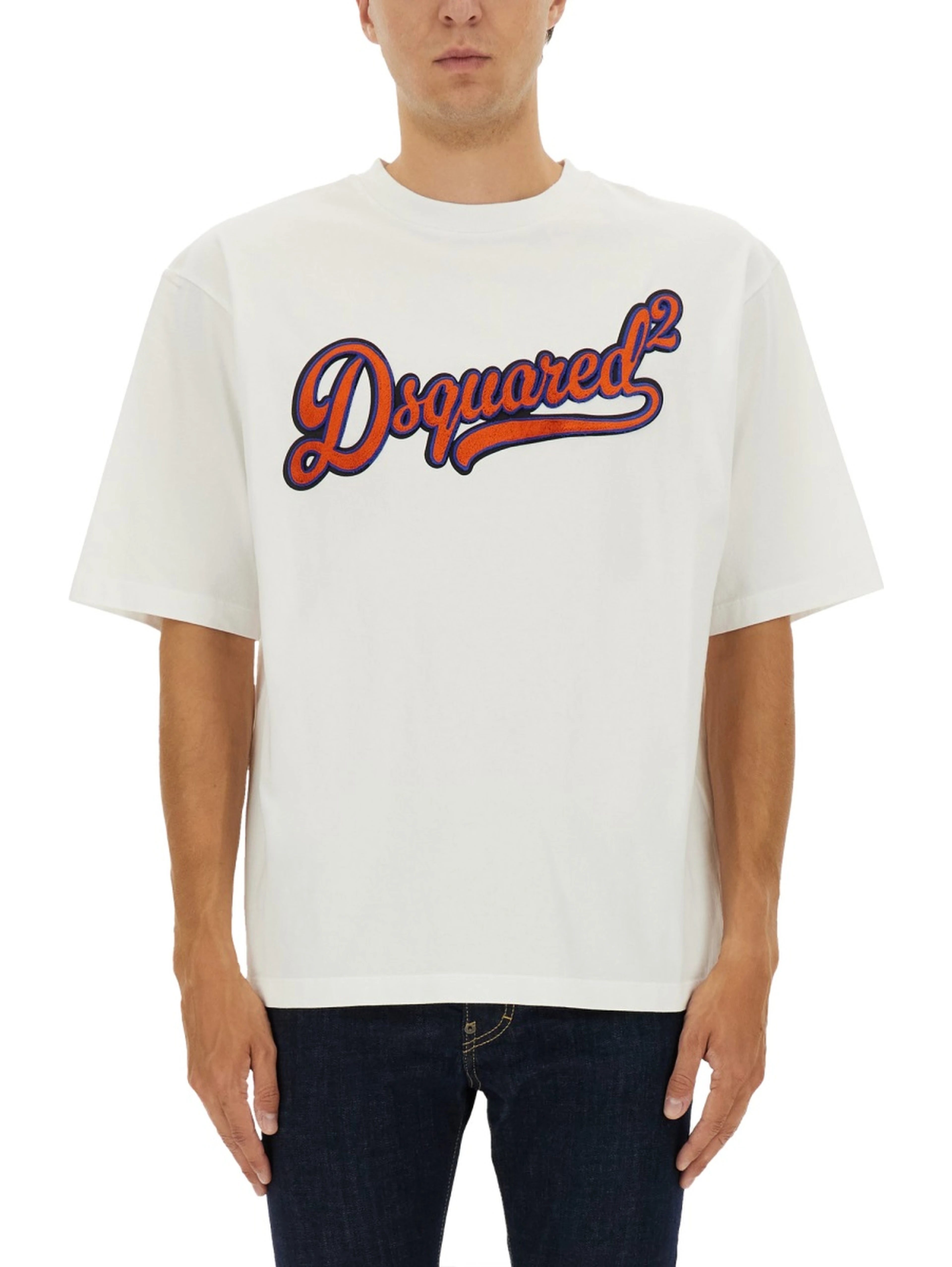 T-SHIRT WITH LOGO