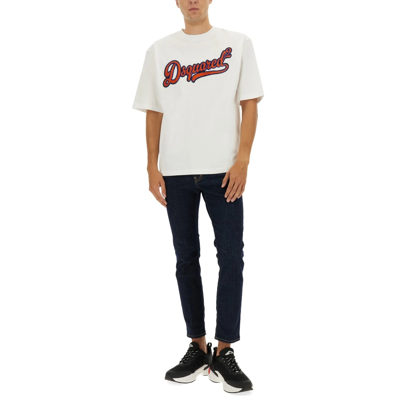 T-SHIRT WITH LOGO