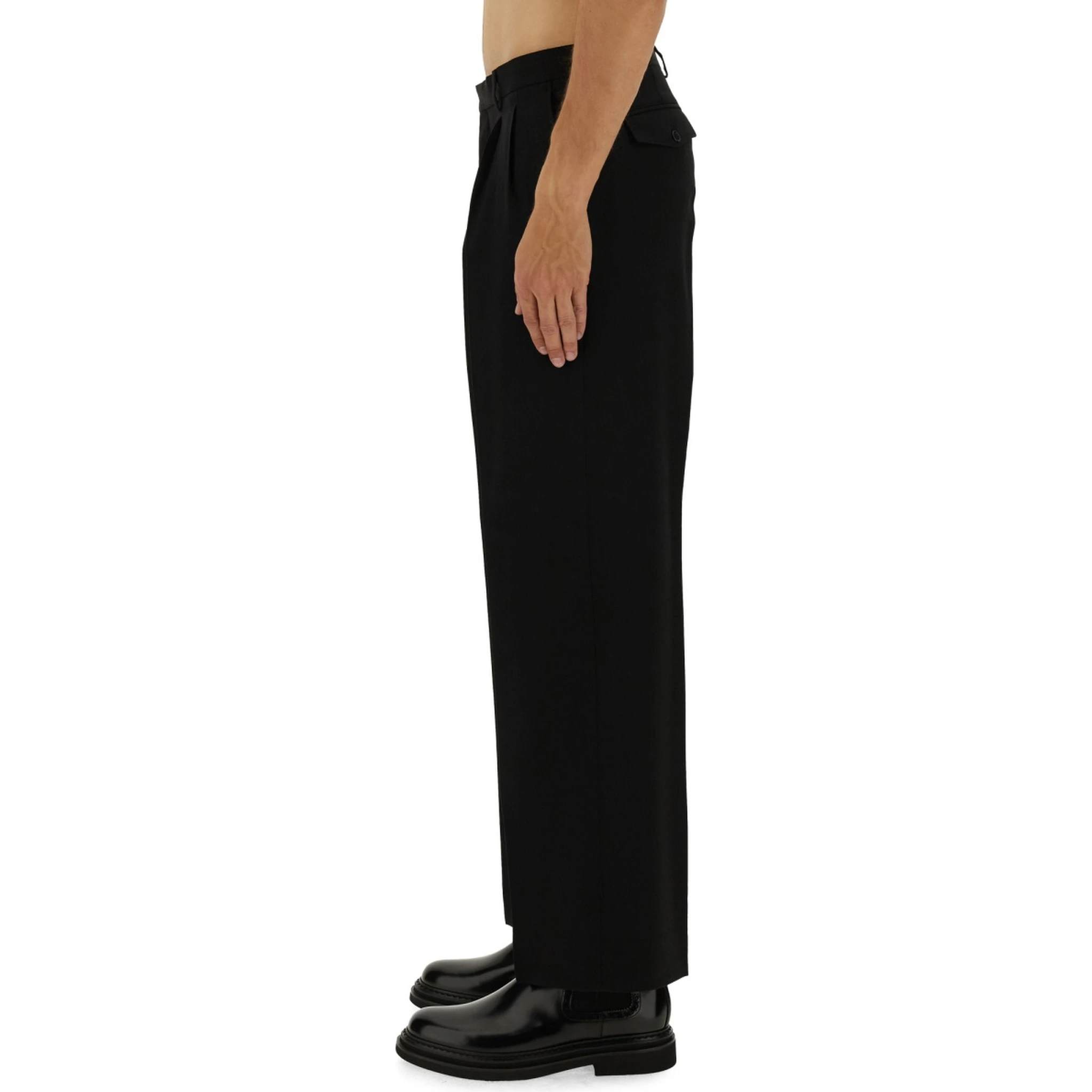 PANTS WITH PLEAT