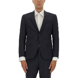 فستان بقصة ضيقة