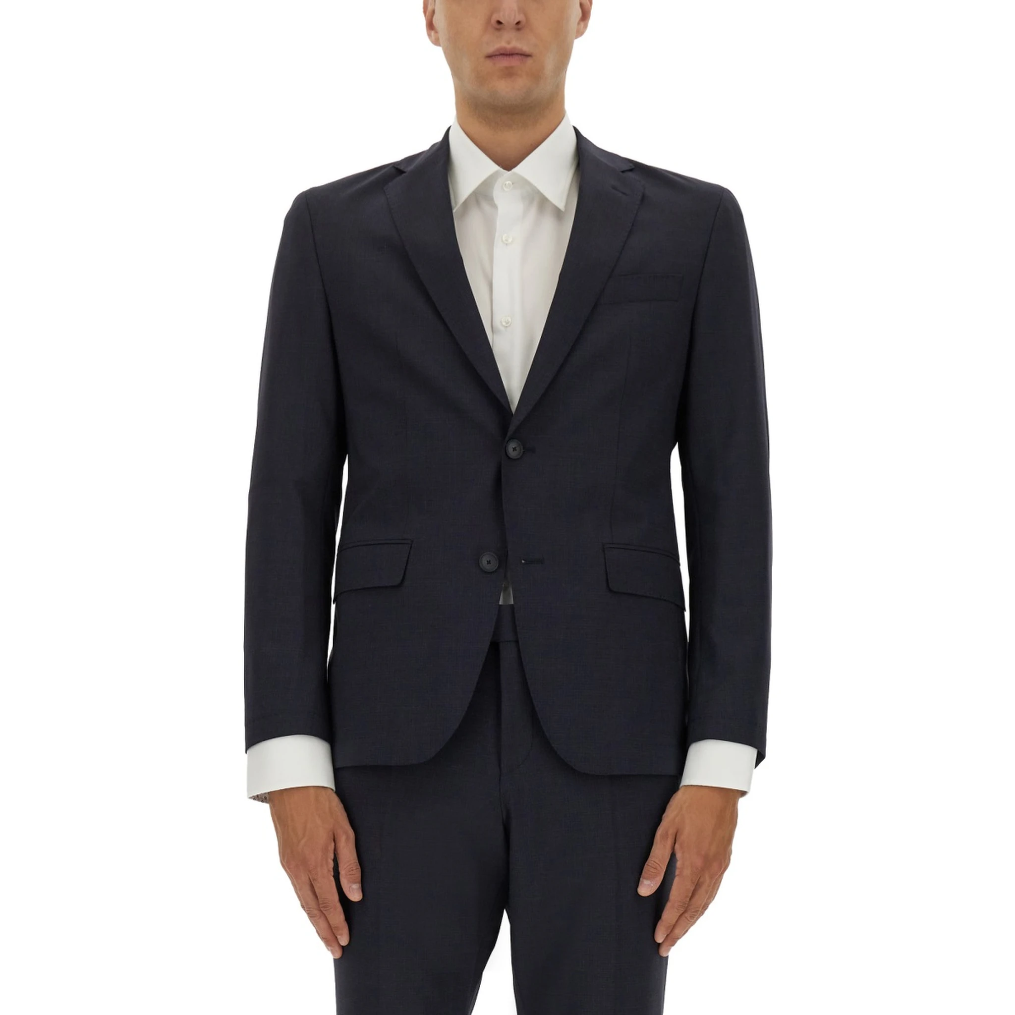 فستان بقصة ضيقة