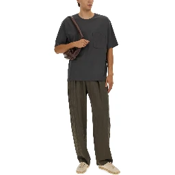 تيشيرت بقصة مريحة