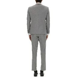 فستان بقصة ضيقة