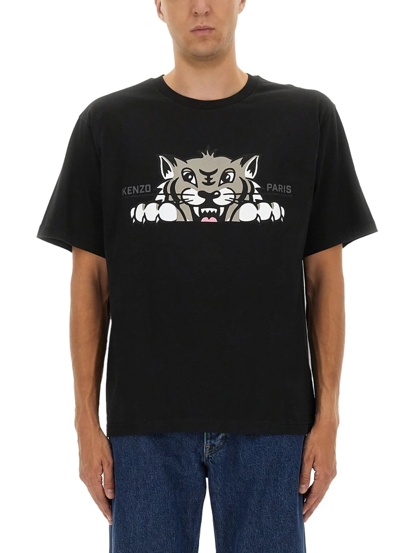 تيشيرت بقصة واسعة