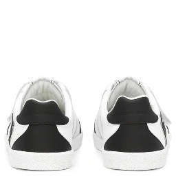 مكبر صوت منخفض