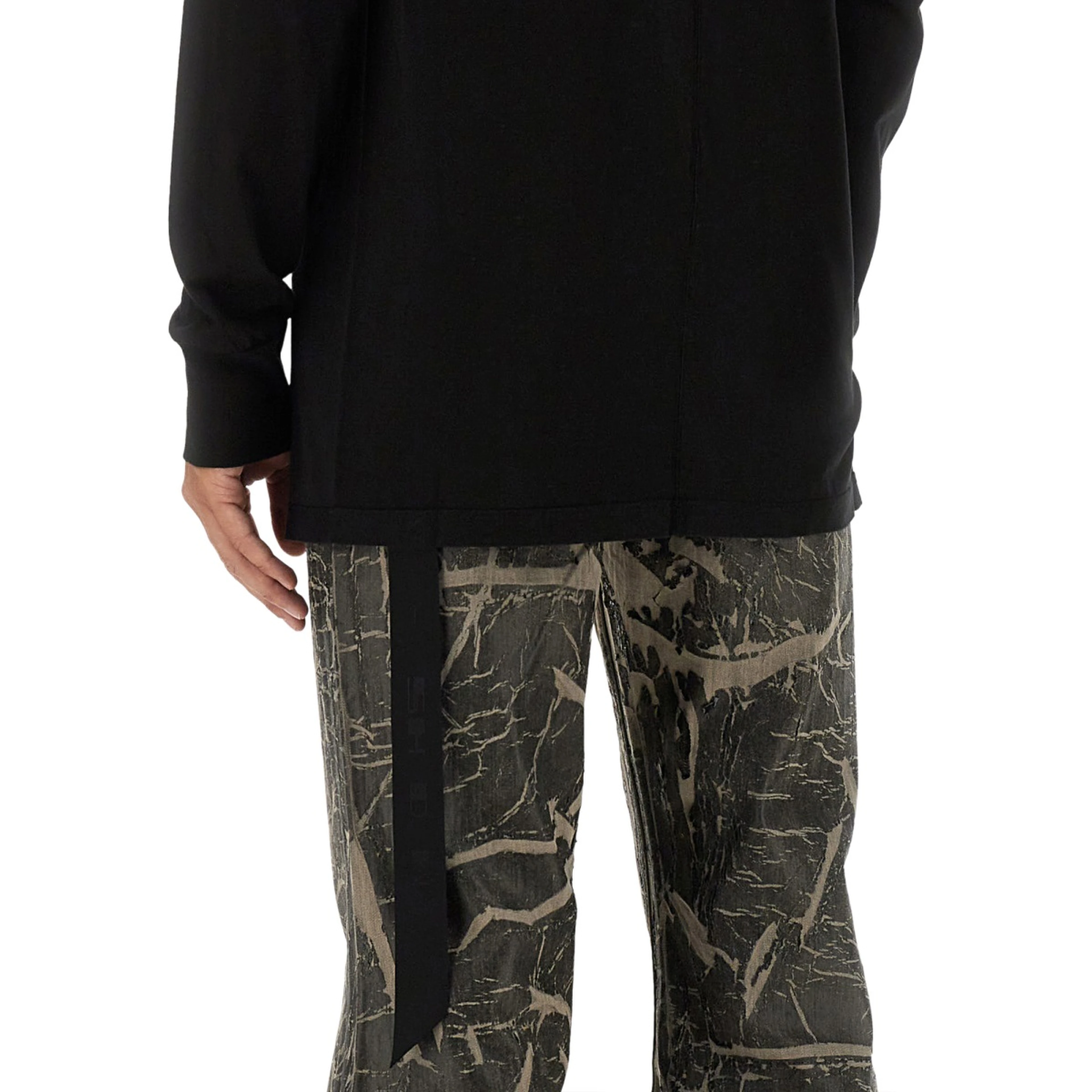 LONG-SLEEVED T-SHIRT