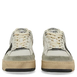 "FORTY2" SNEAKER