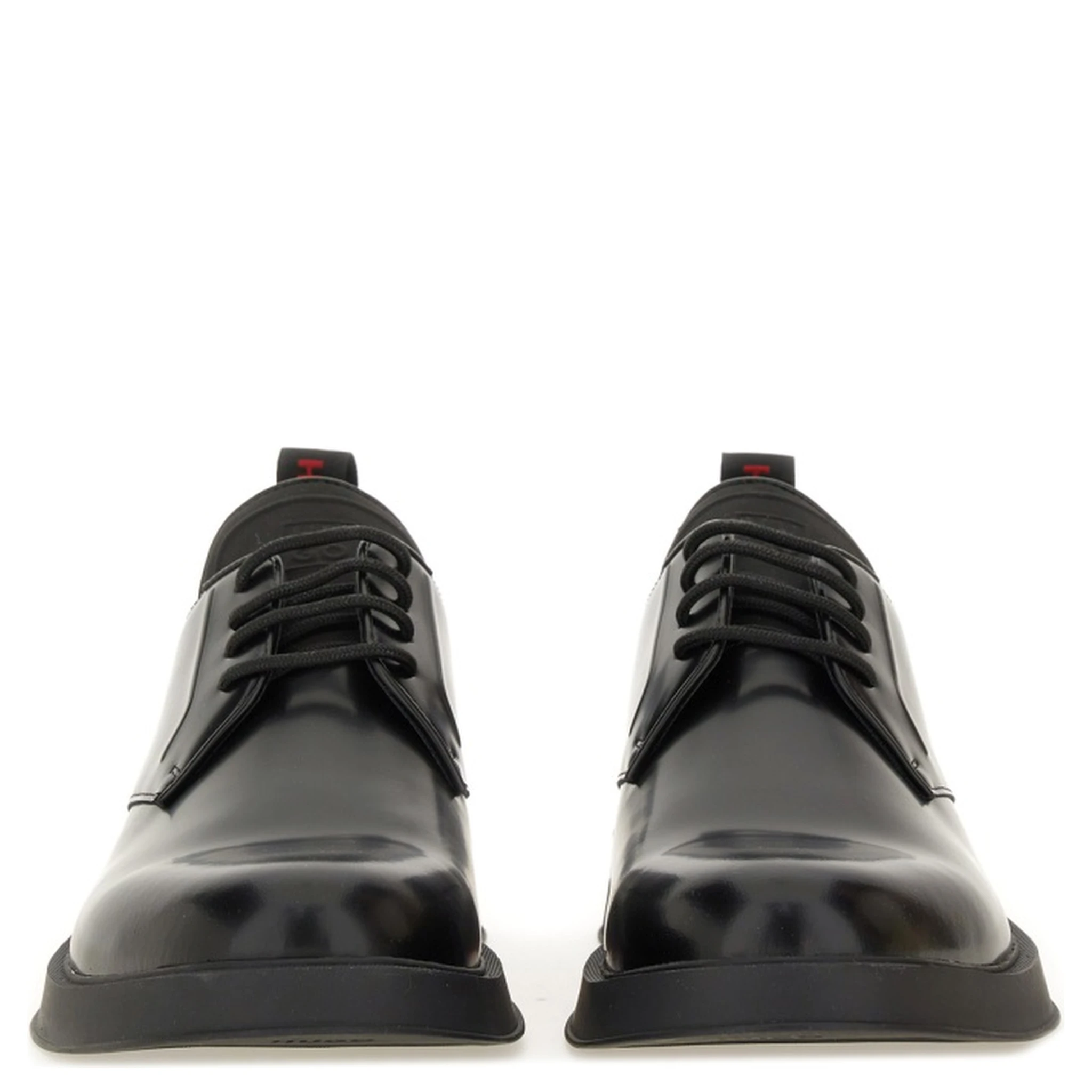 حذاء ديربي جلدي