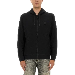 كنزة قطنية بشعار