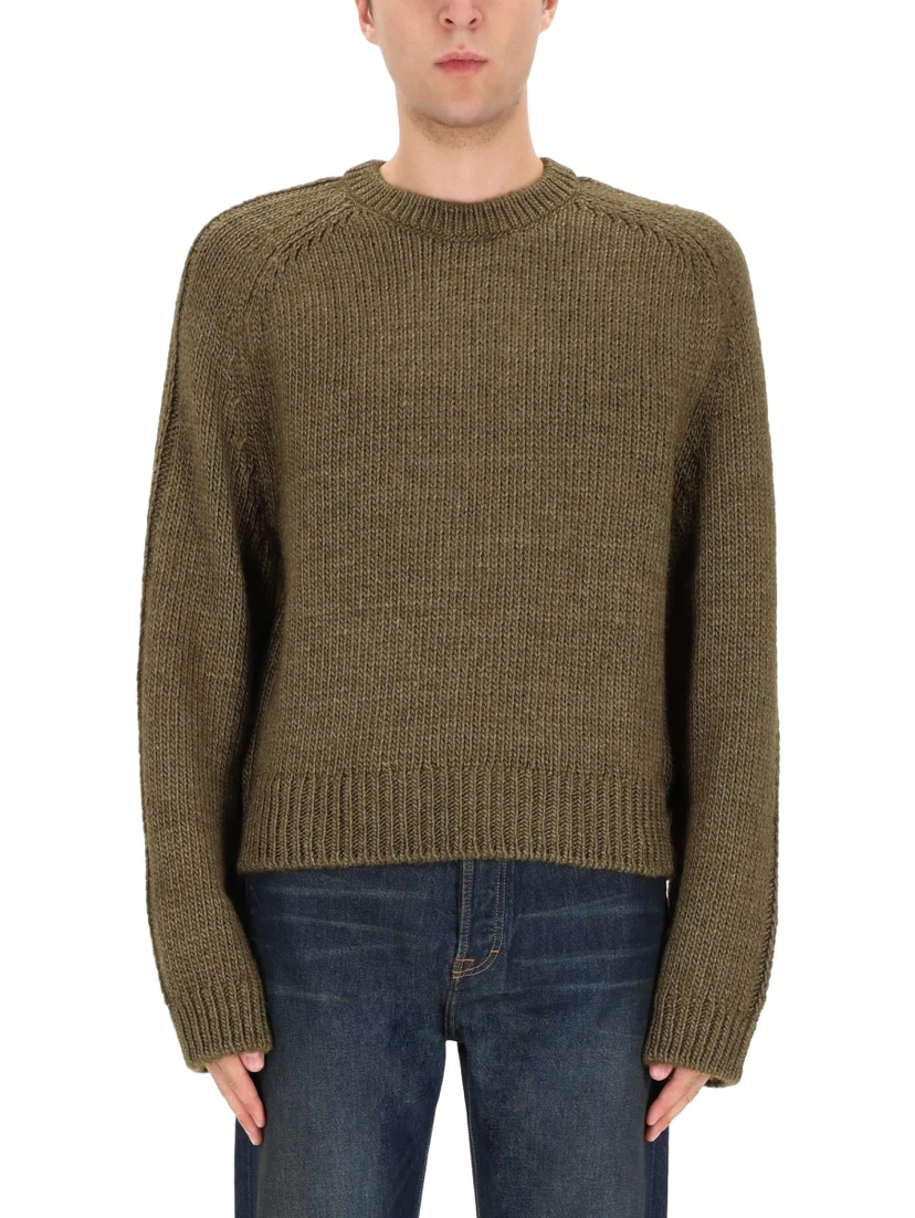"TRUE ROUNDNECK" SWEATER