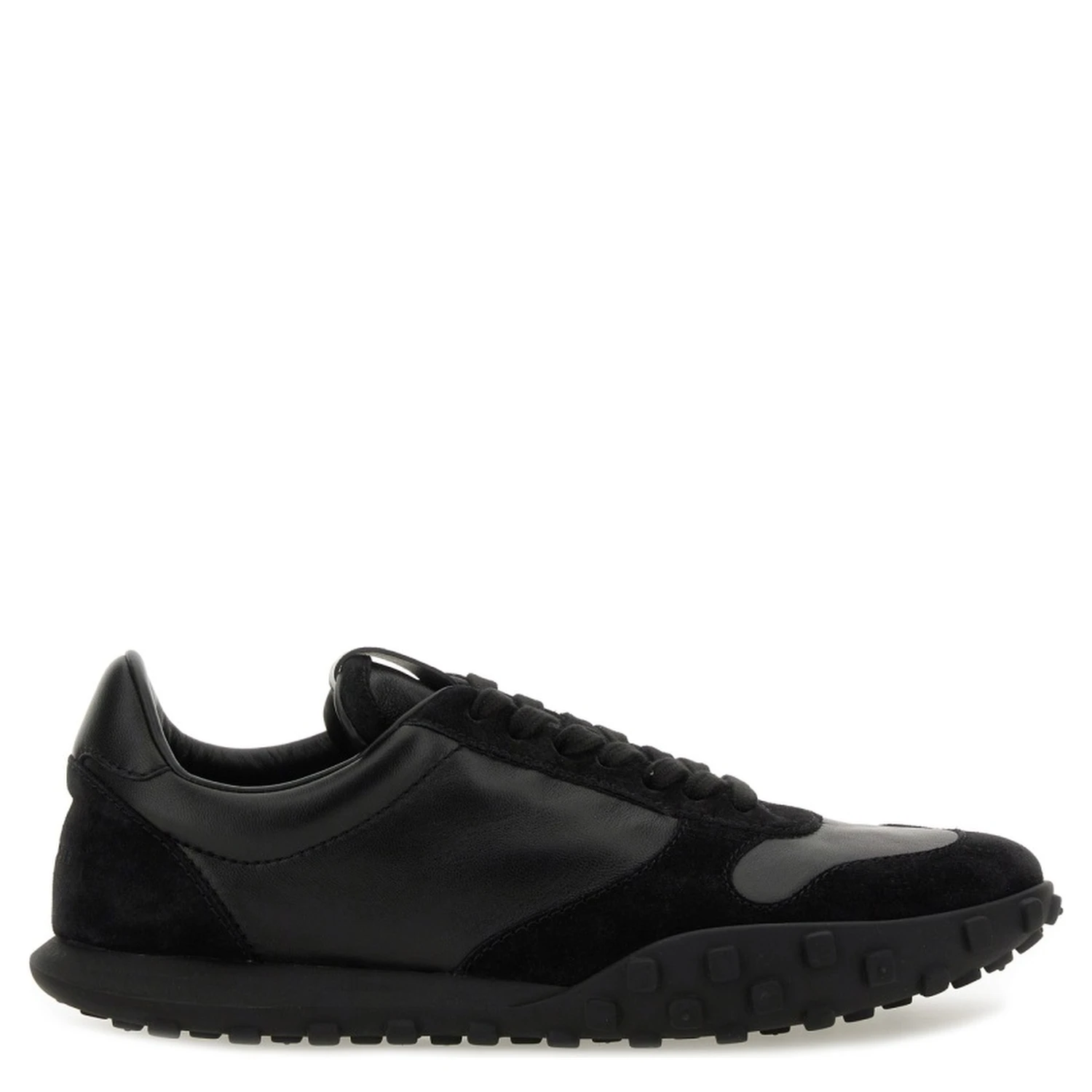 LOW TOP SNEAKER